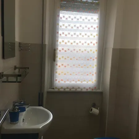 Near The ראפאלו